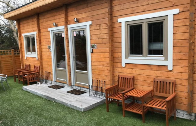 Immaculate Cabin 5 Mins to Inverness Dog Friendly - Photo 1