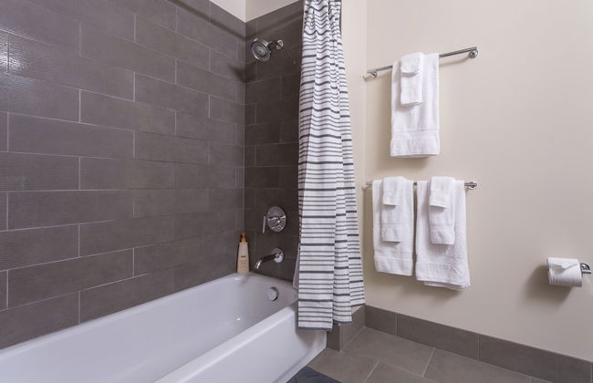 Domicile Suites at Mark on 8th - Photo 79