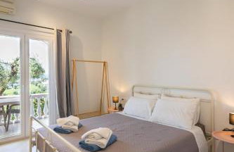 Vallia's Seaview & Stylish Apartments by Konnect, Nisaki - Photo 6