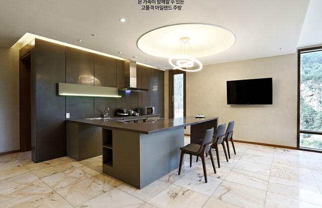 Pine Forest - Photo 16