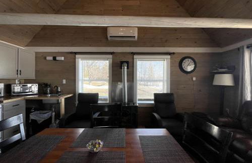 The Spruce Haven Cabin in Portage Lake, ME - Foto 6