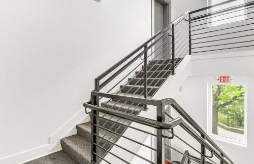 Luxe NW DC Condo with Rooftop Deck 7 Mi to Howard - Foto 22