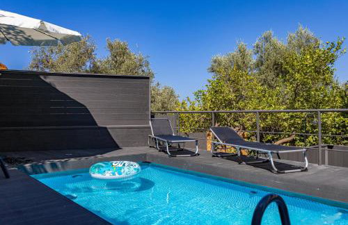 Blissful Residence with Pool by 8essentially - Foto 1