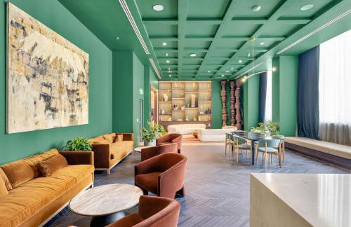 Chic Downtown Miami 2BR City Views Rooftop Pool - Foto 15