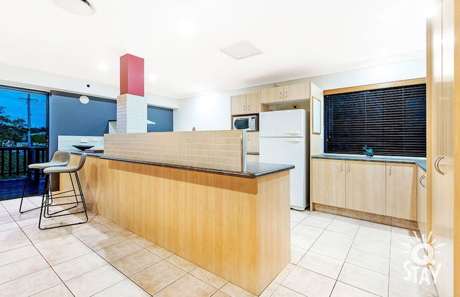 Sardinia 7 Bedroom Waterfront House - Q Stay - Foto 9