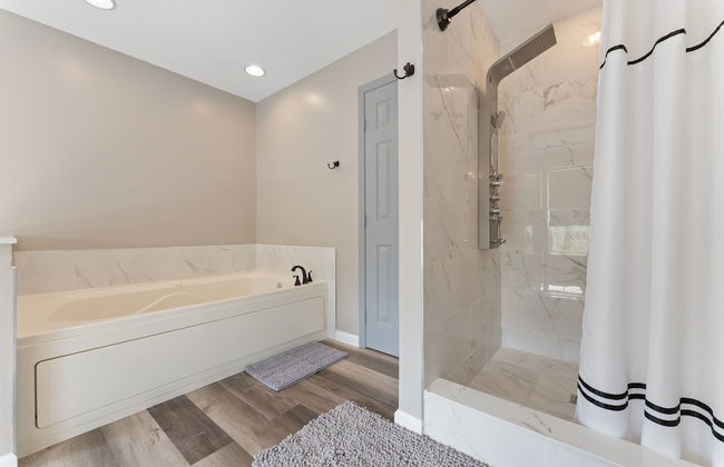 Amazing Vacation House In Poconos~hottub~game Room 6 Bedroom Home - Foto 29