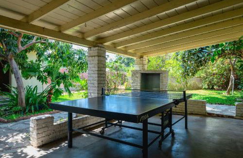 Spacious Retreat w Large Kitchen & Outdoor Patio - Photo 28