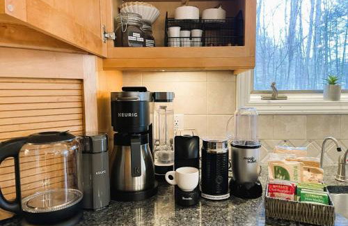 Private & Convenient-Hot tub-Fire Pit-Game room! - Photo 8