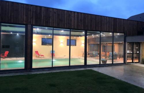 Chalet charmant à Clermont-Créans avec piscine partagée - Photo 12