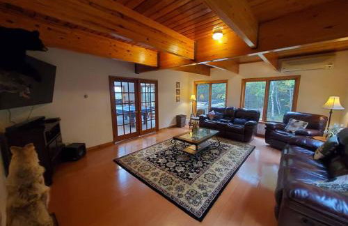 Bear Mountain Lodge. 560 Acre Wooded Estate. - Foto 44