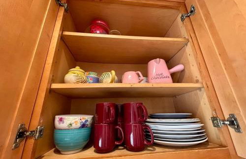 Perfect full private first floor home with convenient amenities - Foto 22