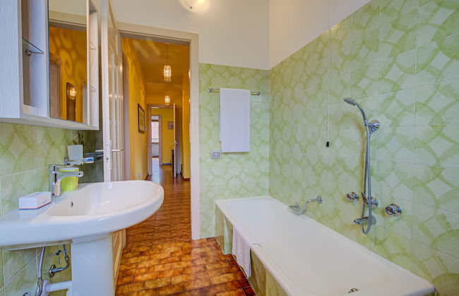 Connie s Apartment in Monvalle - Photo 56