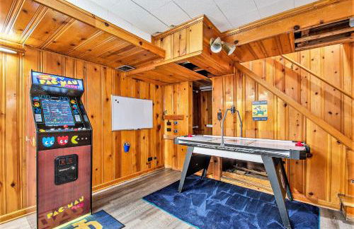 Tahanan - Cozy 4BD Near Downtown & UND - Gameroom - Foto 25