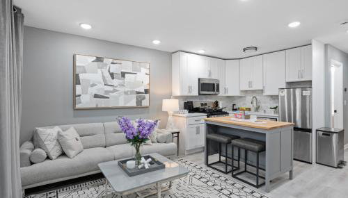 Modern Condo with Private Porch, Mins to NYC - Foto 3