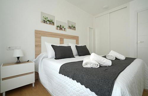 GALIHOST - Apartamentos con parking frente a la playa - Foto 18