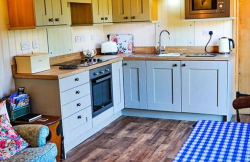 Finest Retreats - Shepherds Lodge at Morrells Wood - Foto 6