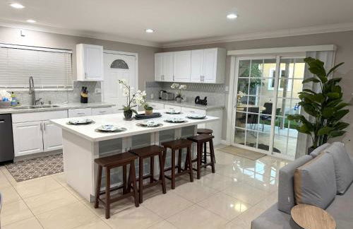 Disneyland Lux Villa 6BR 4BA Mini Golf Arcade Game - Foto 4