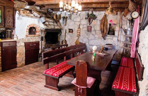 Authentic Dalmatian Hillside Escape With Pool, Sauna & BBQ - Photo 66