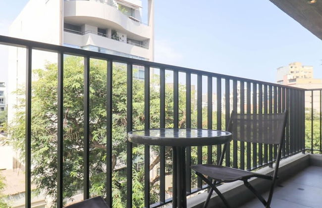 w Modern 1BR With Balcony in Miraflores - Photo 2