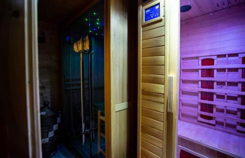 Chalet in Aosta near Pila Ski Lifts - Photo 35