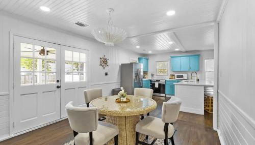 Chic Modern Cottage Near Downtown and Beaches Family - Foto 4