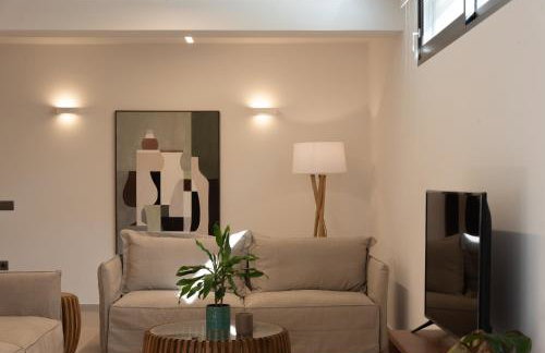 Amalthia Villa, Heated Pool & Walk to the Beach, By ThinkVilla - Photo 45