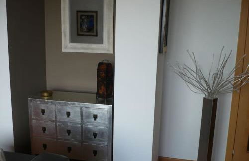 Atico, Piscina, AC, WI-FI y Parking Gratis, Gran Terraza, VUT 47-79 - Foto 5