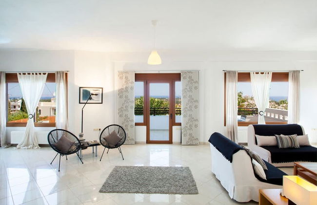 Artemis Spacious Luxury Villa With XL Private Pool - Foto 2