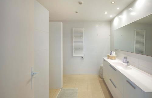 Villa in Sitges with Pool, Jacuzzi, BBQ, View, AC, 12Pax - Foto 38