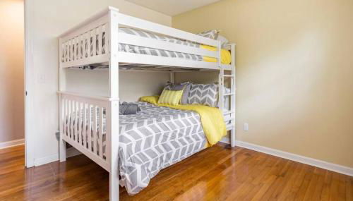 Updated home near Fort Jackson - Foto 5