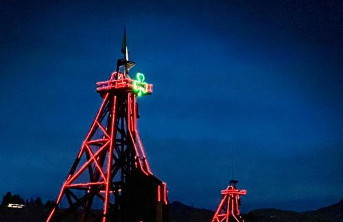 Bo's Copper City Charmer, easy Freeway Access, open floorplan - Foto 16