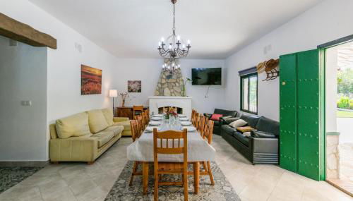 Nice Home In La Puebla De Los Infan - Photo 4