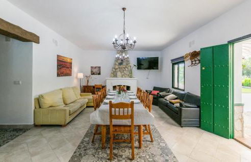 Nice Home In La Puebla De Los Infan - Photo 4