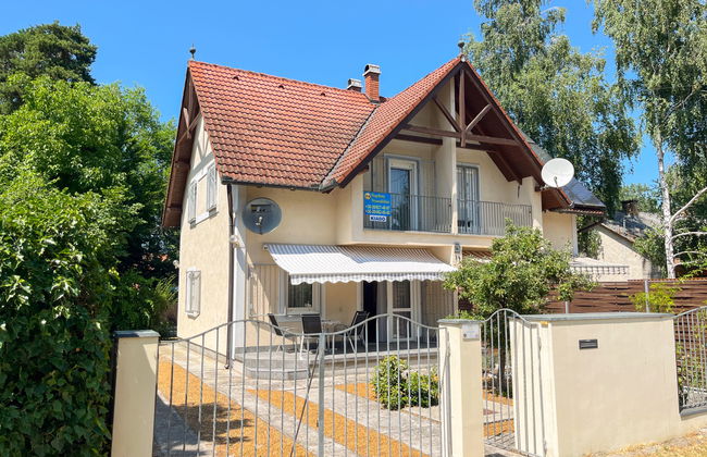 4 bedroom House in Fonyód with garden and terrace - Photo 1