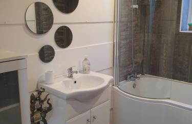 Home from home - Photo 14