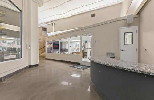 New Downtown Indy 3BR Retreat Sleeps 10 - Arcade - Foto 11