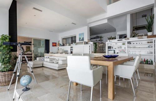 Exclusive Seafront Villa,Private Pool,Gym,BBQ - Foto 37