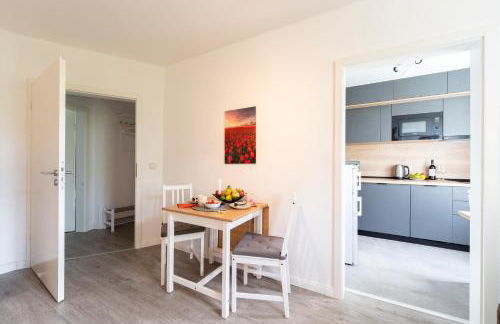 MD-4 Dodendorfer 88 - Nähe Uni Klinik - 2 Schlafzimmer - Smart TV - Schlafsofa -Voll ausgestattet - Foto 5