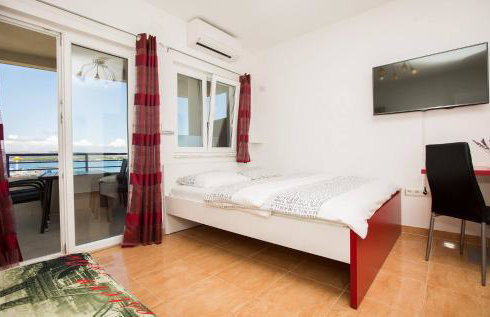 Villa Lavanda - family friendly, beachfront - Photo 35