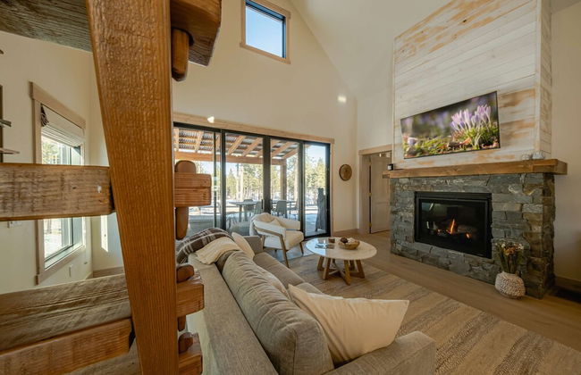 Wilderness Club Nest Modern Cabin Retreat for 9 w/ Hot Tub - Photo 17