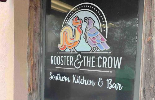 3 Bedroom Cozy Cottage with fenced in backyard and hot tub 4 miles to the beach - Foto 30