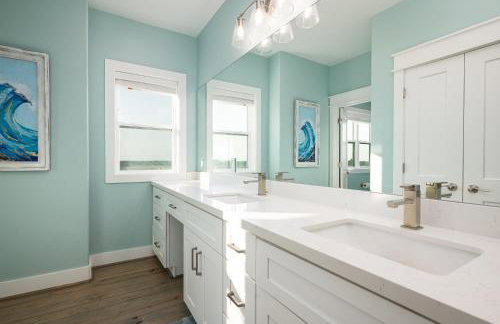 Luxury Beachfront l Sleeps 20, Hot Tub, Pool & Game Room Fun! - Foto 78