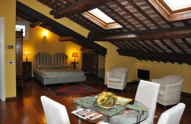 Piazza Nova Guest House - Photo 49