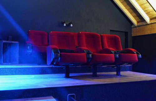 LE COCON l'unique expérience Cinéma room de la Grange Savoyarde 1km du Lac d'Annecy - Foto 16