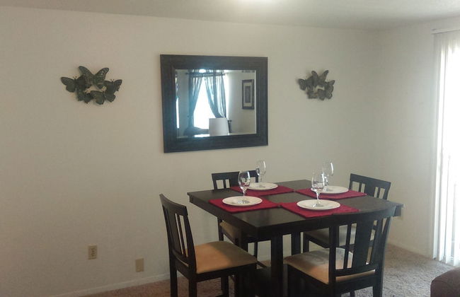 Mactavish Court Townhomes - Foto 4