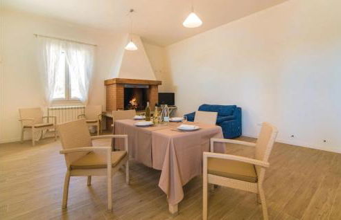 Gorgeous Apartment In Valnogaredo Pd - Foto 3