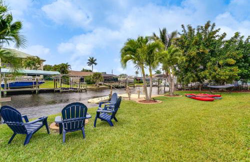 Waterfront Fort Myers Home Private Pool and Dock - Foto 3