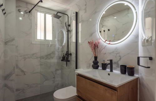 Peaceful & bright apartment with patio - Center - Foto 10