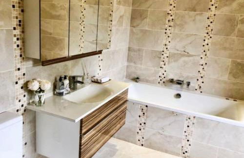 Beautiful 4-bed Villa in Glasgow - Foto 30