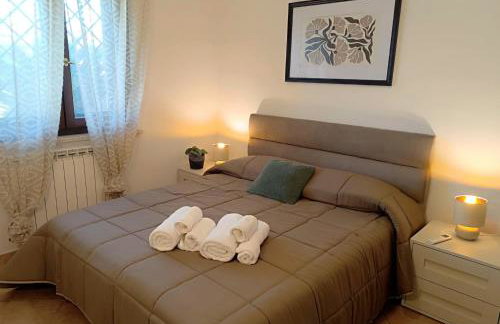 RESIDENZA AURORA - bright spacious House with Garden & outdoor Patio - Ardea - Tor San Lorenzo - Foto 4